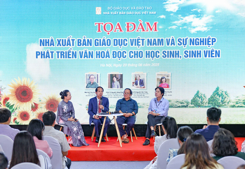 NXBGDVN tọa đàm với chủ đề “Nhà xuất bản Giáo dục Việt Nam trong sự nghiệp phát triển văn hóa đọc cho học sinh - sinh viên"